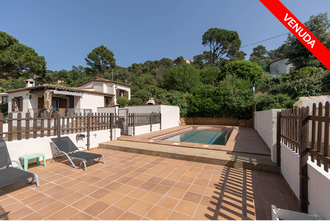House -
                                      Begur -
                                      3 bedrooms -
                                      0 persons